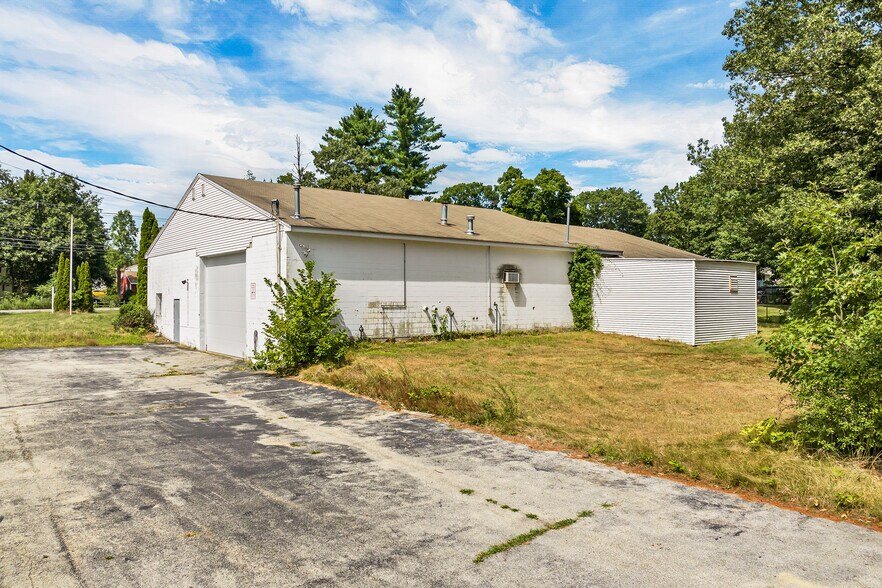 22 Kendall Pond Rd, Derry, NH à vendre - Photo du bâtiment - Image 2 de 29