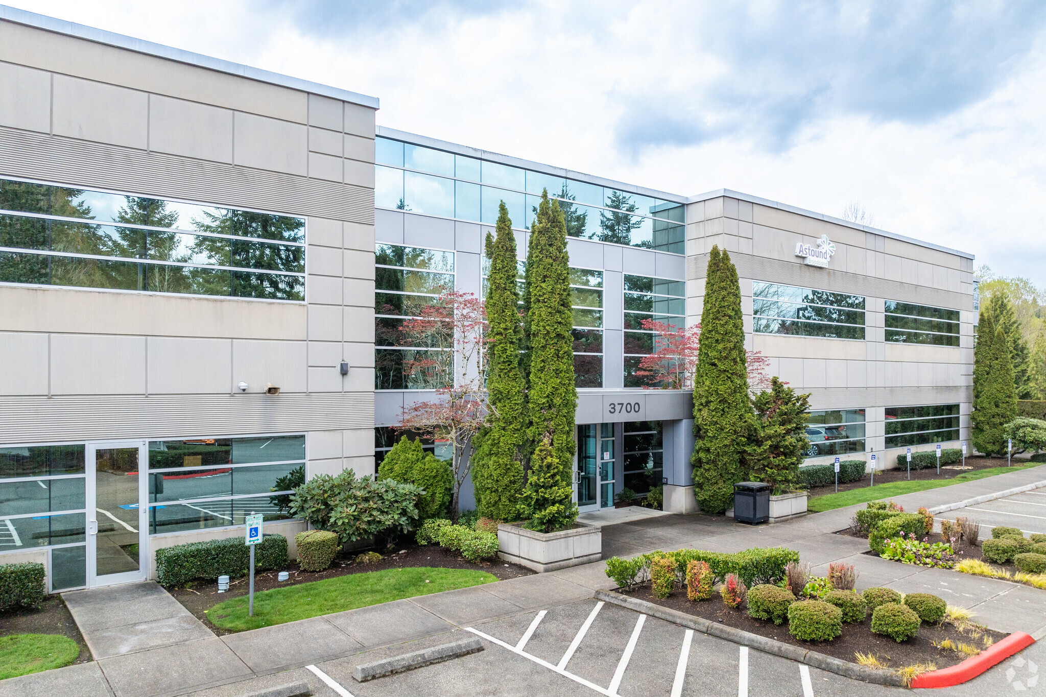 3700 Monte Villa Pky, Bothell, WA for lease Building Photo- Image 1 of 4