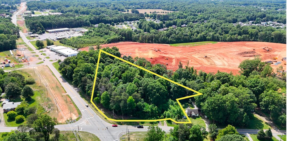 0 New Walkertown Rd, Walkertown, NC à louer - Photo du bâtiment - Image 2 de 4