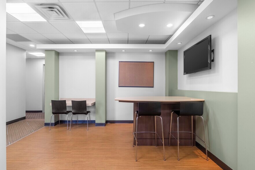 8383 Greenway Blvd, Middleton, WI à louer - Photo intérieure - Image 2 de 23