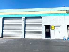 4990 SW 52nd St, Fort Lauderdale, FL à louer Photo intérieure- Image 1 de 4