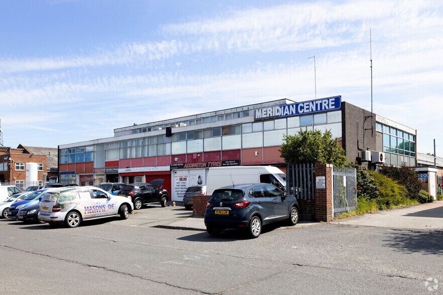 Vulcan Way, Croydon à louer - Photo du bâtiment - Image 1 de 15