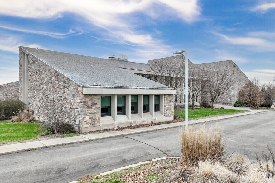 2501 Wilmington Rd, New Castle, PA à louer - Photo principale - Image 2 de 18