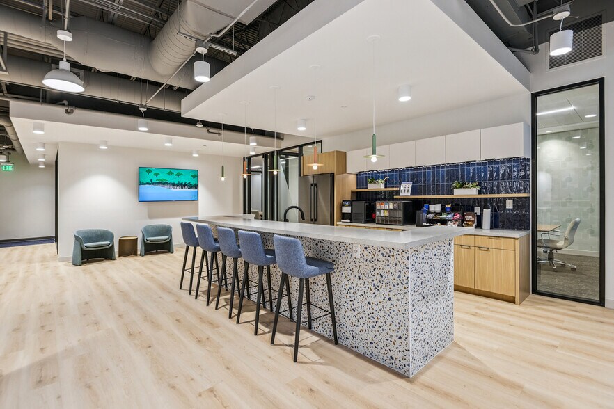 5201 Congress Ave, Boca Raton, FL à louer - Photo du bâtiment - Image 3 de 9