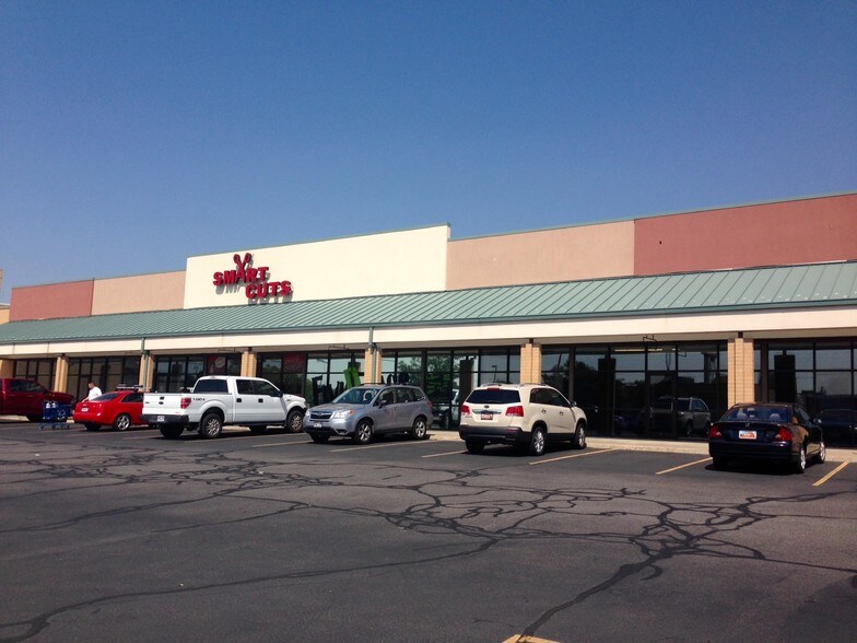 5364-5370 S 1900 W, Roy, UT à louer - Photo du bâtiment - Image 3 de 6