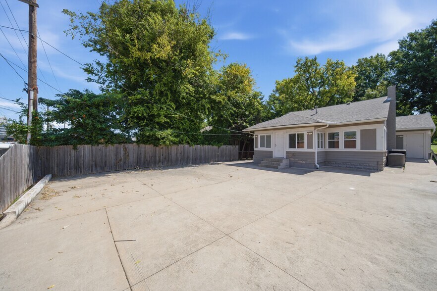 1628 S Cincinnati Ave, Tulsa, OK à vendre - Photo du bâtiment - Image 2 de 21