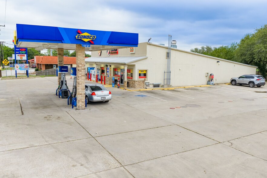 208 N 8th St, Skidmore, TX for sale - Building Photo - Image 2 of 4