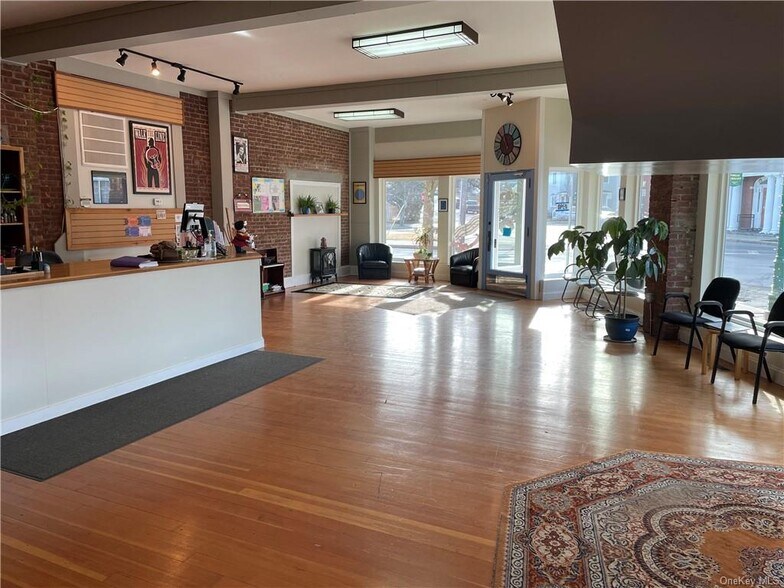 42 Orchard St, Walden, NY for sale - Lobby - Image 2 of 36