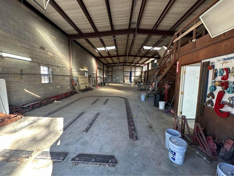 306 N Perry St, Palestine, TX à louer - Photo intérieure - Image 3 de 9