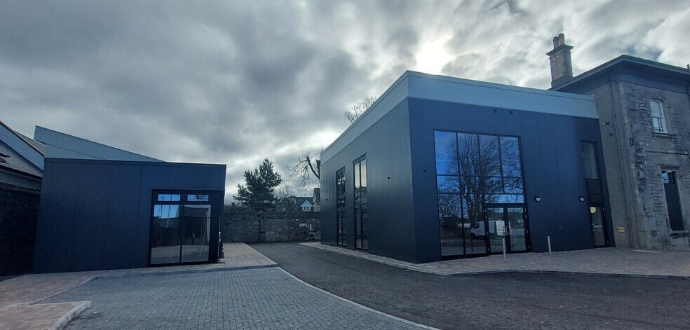 1 Racecourse Vw, Ayr à louer - Photo du bâtiment - Image 2 de 11