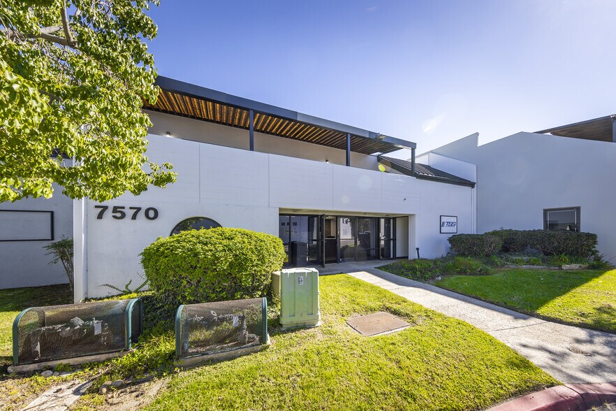 7570 Trade St, San Diego, CA à vendre - Photo du bâtiment - Image 3 de 8