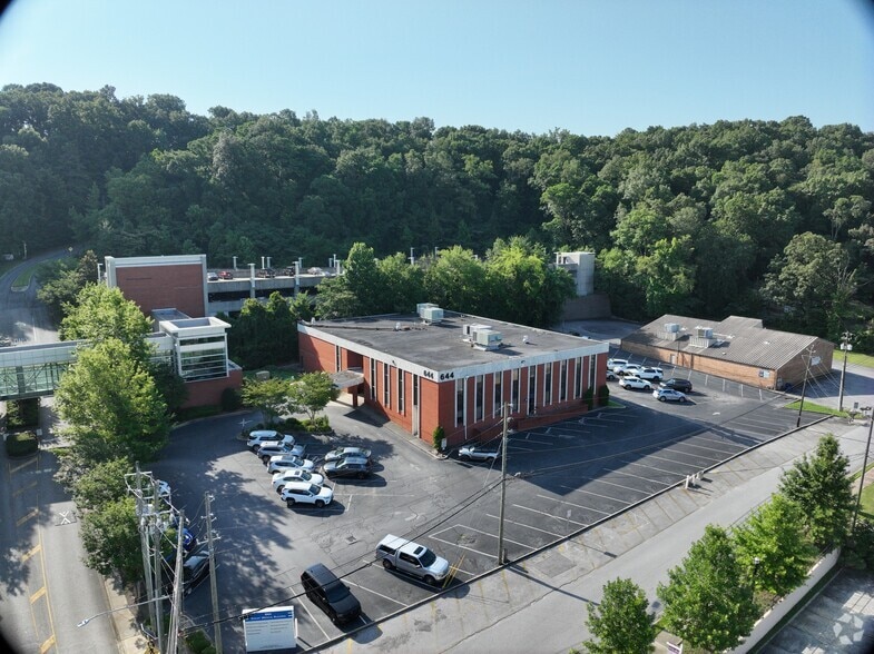 644 2nd St, Alabaster, AL for lease - Matterport Community - Image 2 of 21