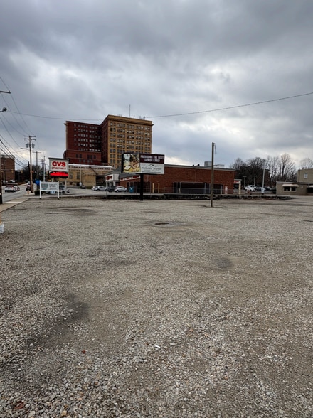 47-53 Pittsburgh St, Uniontown, PA for sale - Building Photo - Image 1 of 13