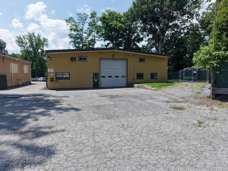 37A Old Albany Post Rd, Ossining, NY for sale - Building Photo - Image 2 of 10