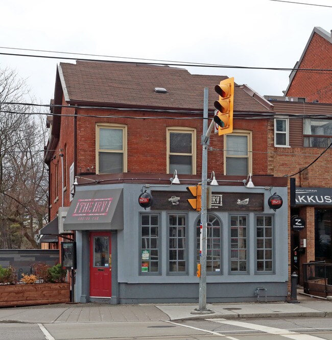 Plus de détails pour 195 Carlton St, Toronto, ON - Commerce de détail à louer