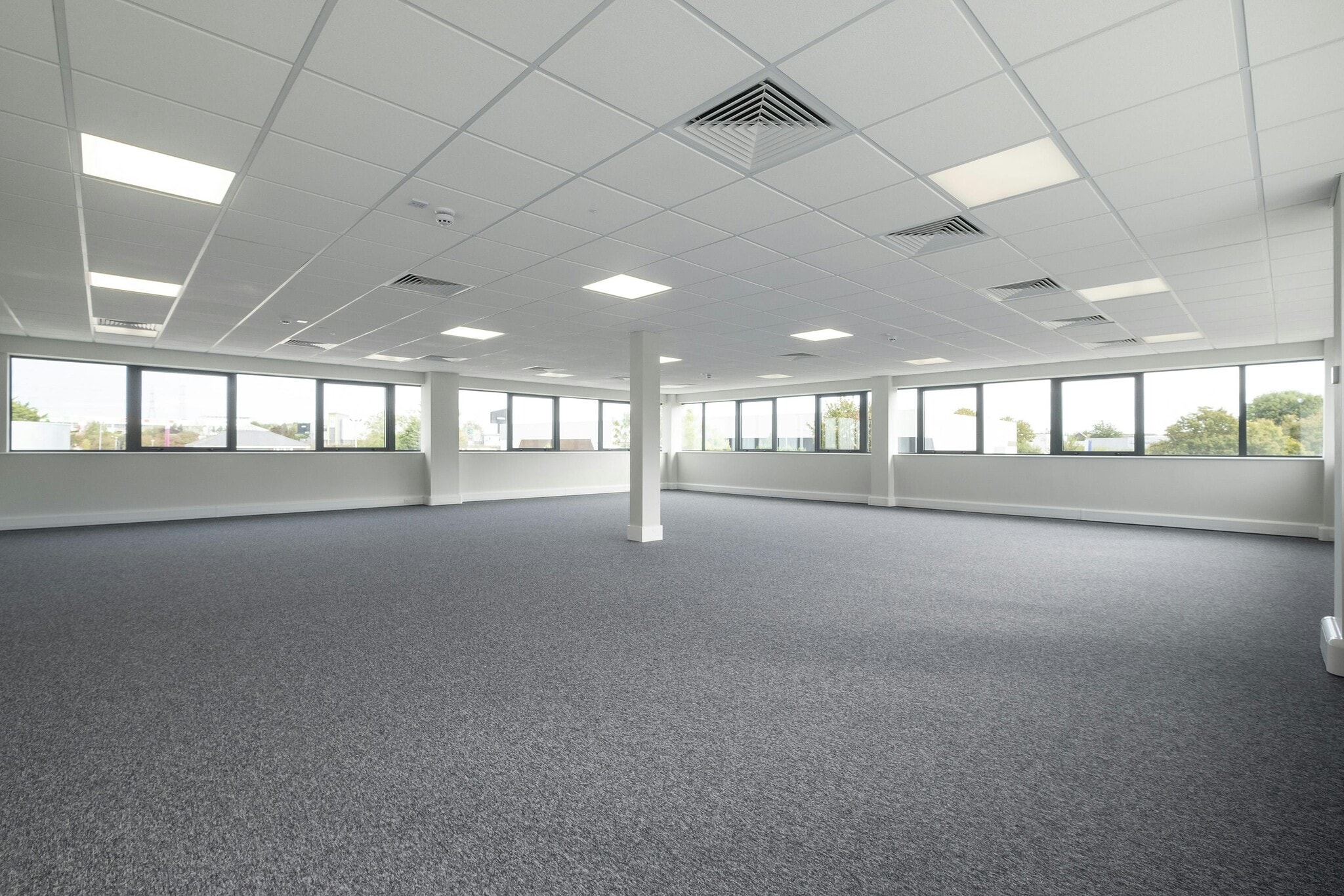 Weston Av, Grays à louer Photo intérieure- Image 1 de 2