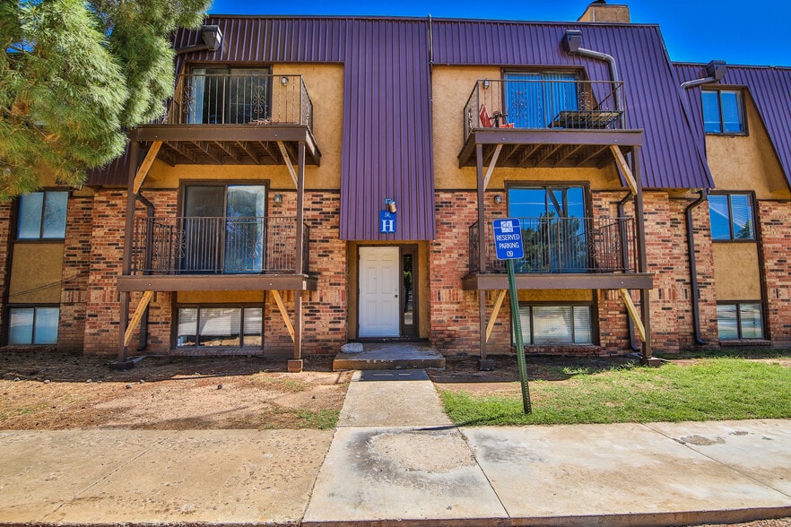 5202 Bangor Ave, Lubbock, TX for sale - Building Photo - Image 3 of 90