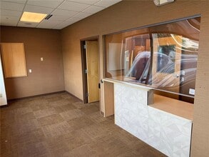 1575 20th St NW, Faribault, MN for lease Interior Photo- Image 2 of 3