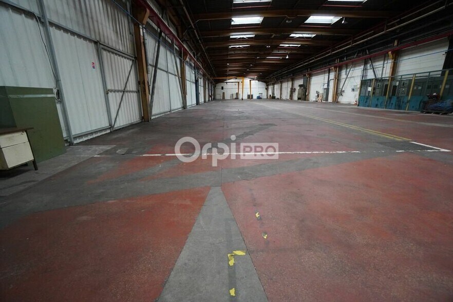 Industrial in Longvic for lease - Interior Photo - Image 2 of 6