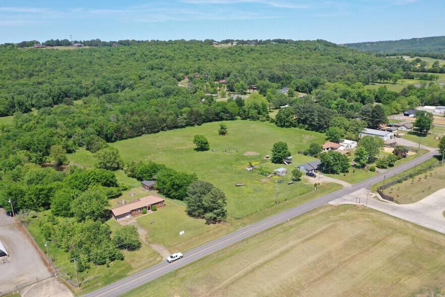 206 Bradley Cove Rd, Russellville, AR à vendre - Photo du bâtiment - Image 3 de 17
