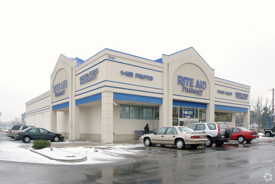 2561 Union Rd, Cheektowaga, NY for lease - Primary Photo - Image 1 of 3