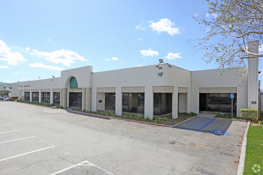 717-719 S Nogales St, City Of Industry, CA for sale - Primary Photo - Image 1 of 1