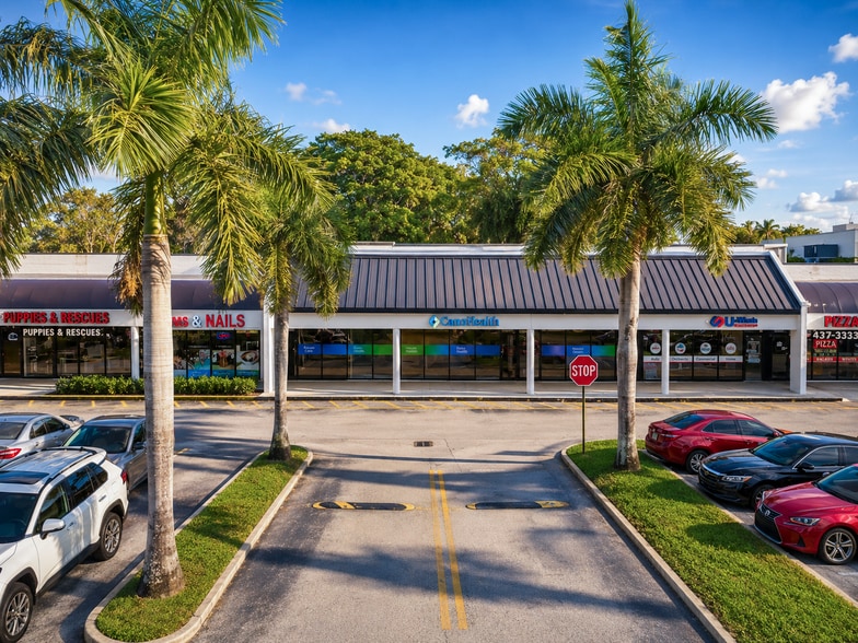 8919-9091 Taft St, Pembroke Pines, FL for lease - Building Photo - Image 3 of 4