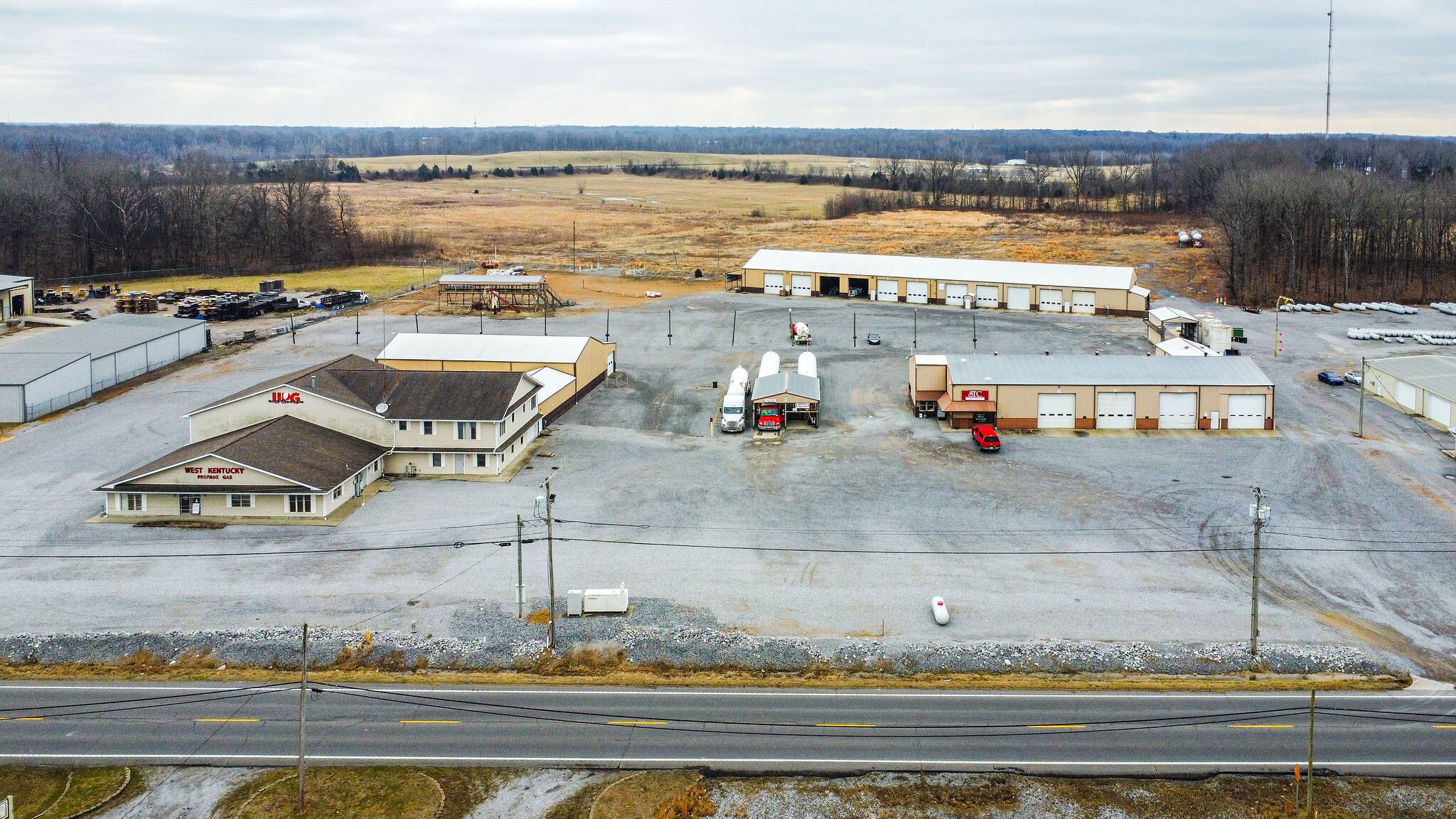 4200 Cairo Rd, Paducah, KY for sale Aerial- Image 1 of 36