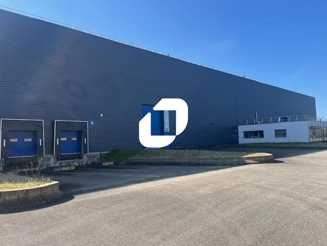 Industrial in Saint-Priest for lease Building Photo- Image 1 of 10