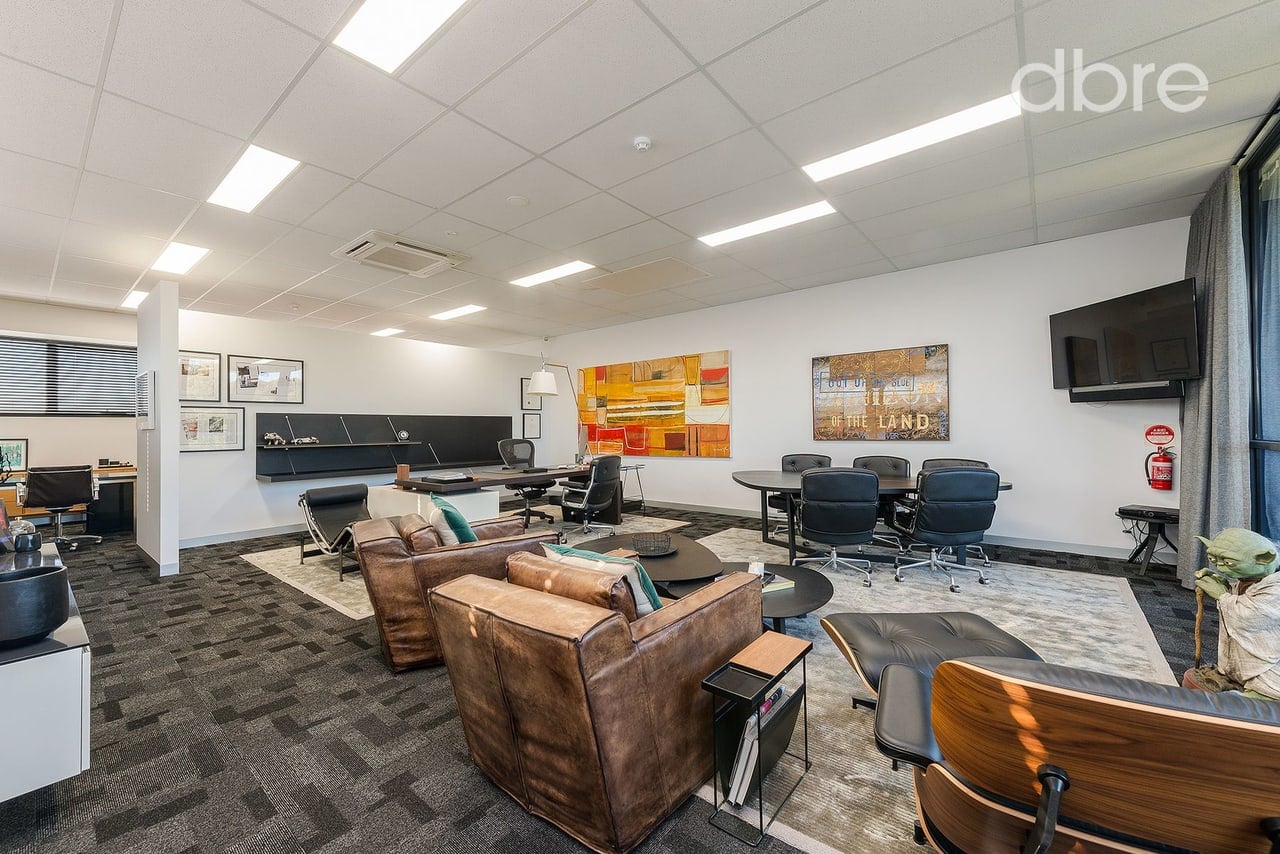 18 George Street, Sandringham, VIC 3192 - Unité 2 - - Photo intérieure - Image 1 of 7