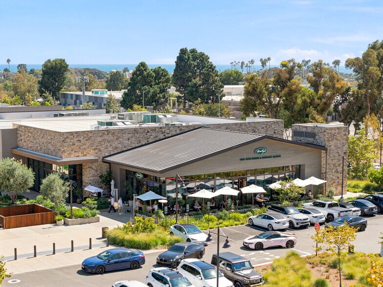 23465 Civic Center Way, Malibu, CA à louer - Photo du bâtiment - Image 3 de 16