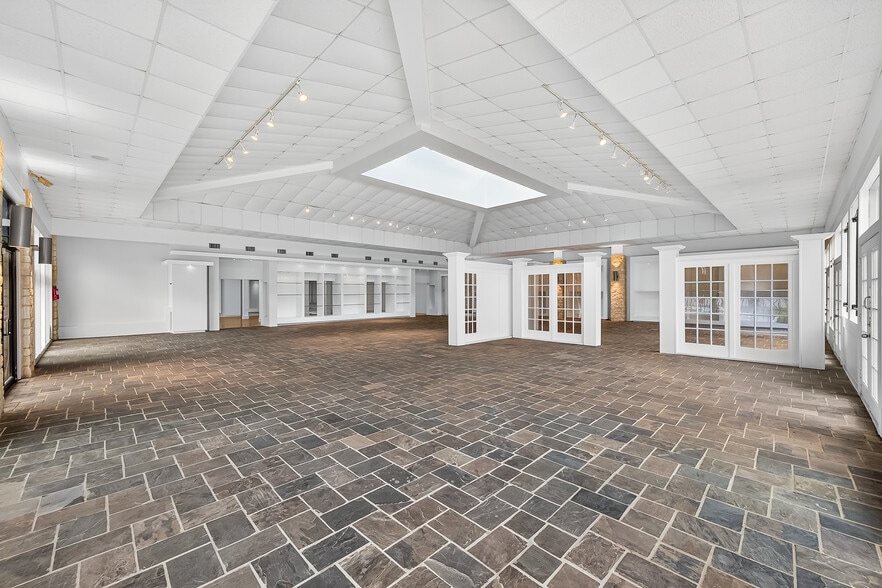 3105 FM 1960 Rd W, Houston, TX for lease - Building Photo - Image 1 of 20