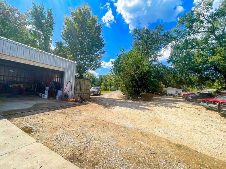 1055 N Main St, Vidor, TX à vendre - Photo du bâtiment - Image 3 de 3