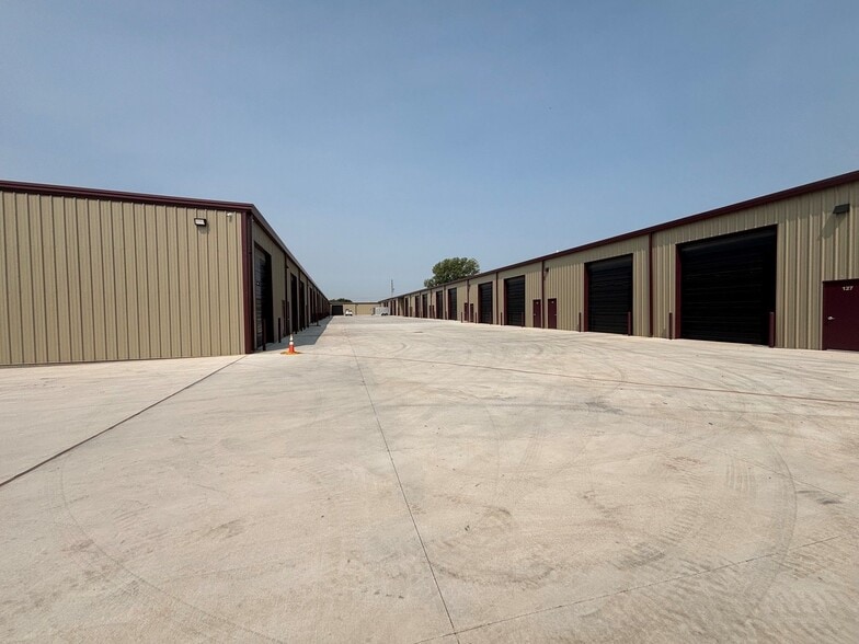 11848 W 21st St N, Wichita, KS for sale - Building Photo - Image 3 of 10