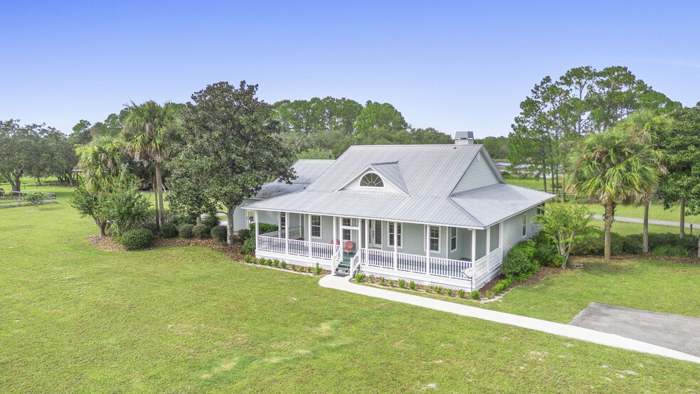 42554 Maggie Jones Rd, Paisley, FL à vendre - Photo du bâtiment - Image 1 de 33
