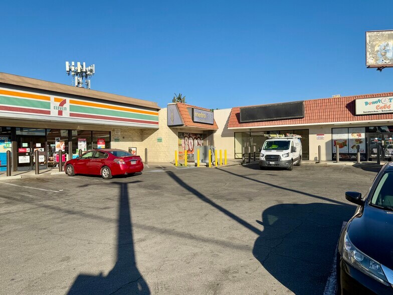 18451-18461 Roscoe Blvd, Northridge, CA for lease - Building Photo - Image 1 of 4