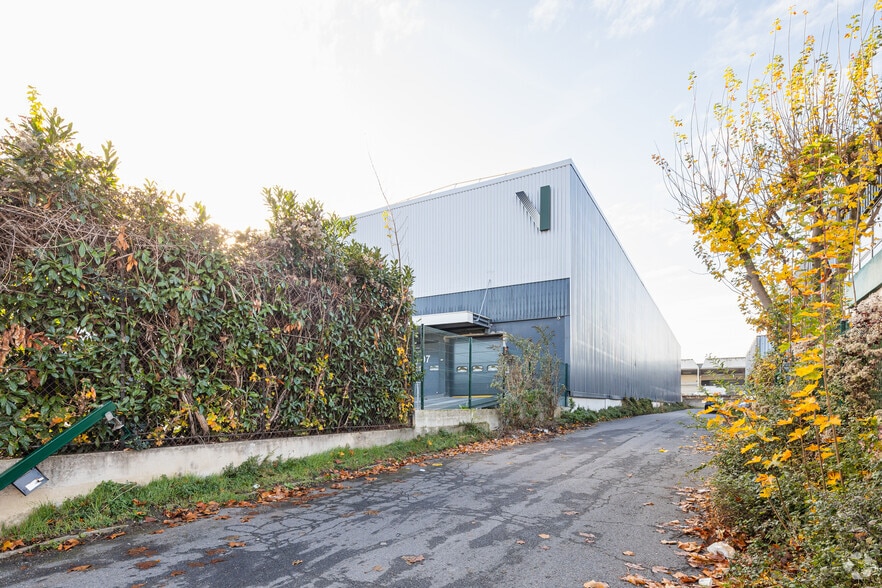 29 Rue Bernard, Bobigny à louer - Photo du bâtiment - Image 3 de 3