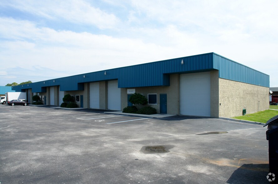 1271 La Quinta Dr, Orlando, FL à louer - Photo principale - Image 2 de 2