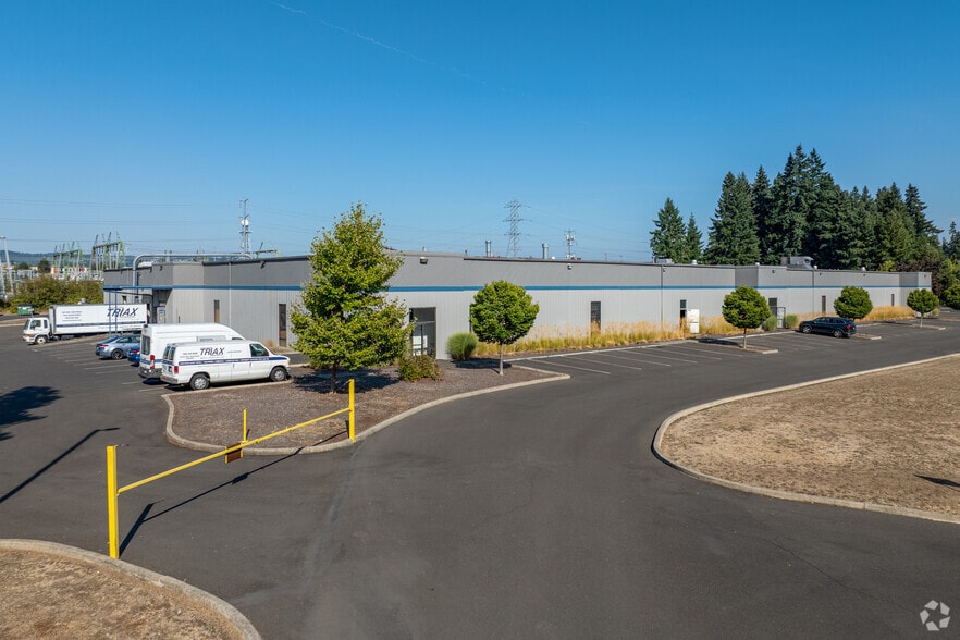 1880 SW Merlo Dr, Beaverton, OR for lease - Building Photo - Image 1 of 20