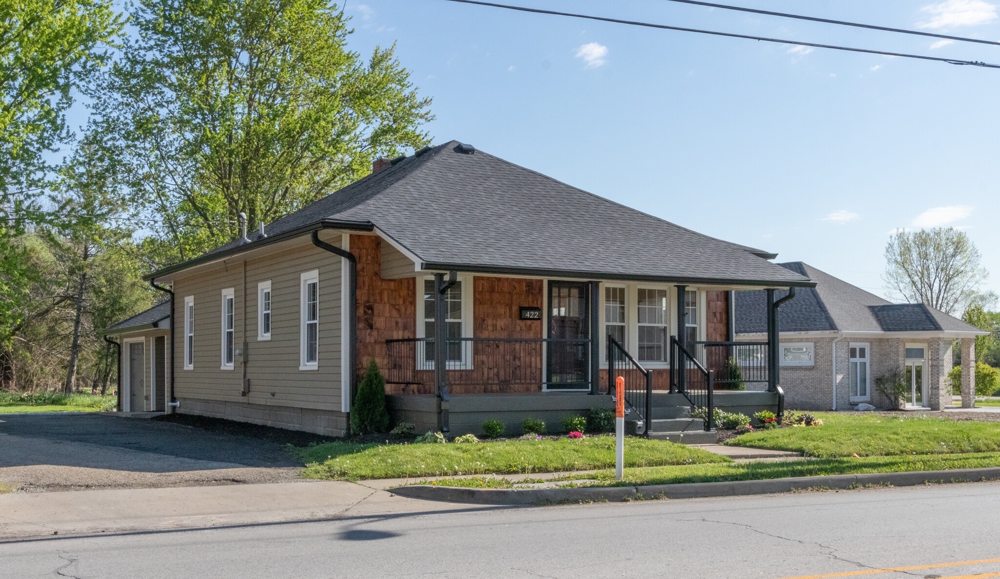 422 E Main St, Brownsburg, IN for sale Primary Photo- Image 1 of 25