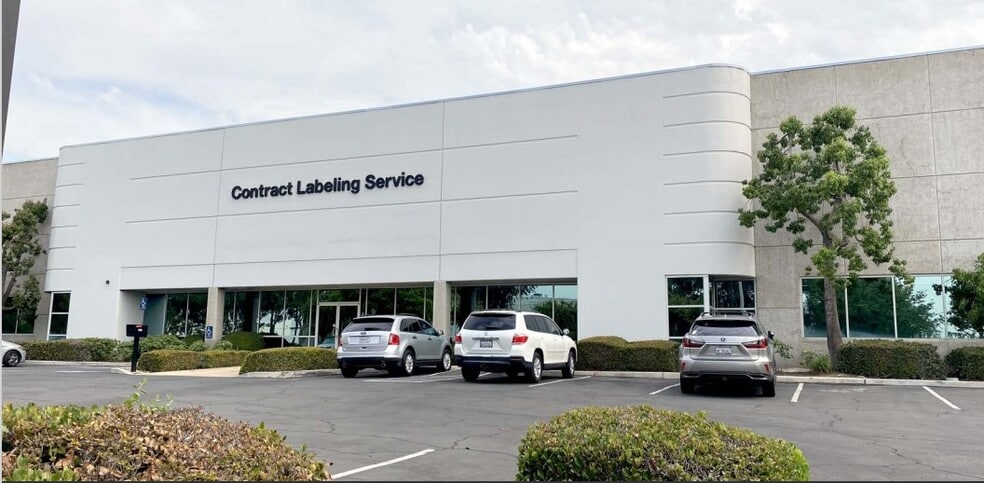 4881 E Airport Dr, Ontario, CA for lease - Primary Photo - Image 1 of 7