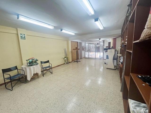 Sant Feliu de Llobregat, BAR 08980 - Unit - - - Interior Photo - Image 1 of 5