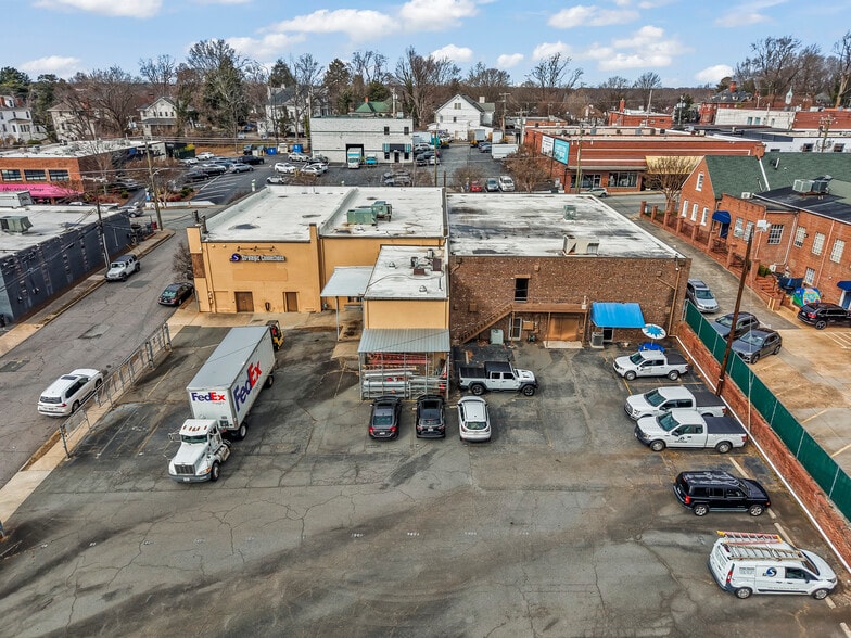 961 Burke St, Winston-Salem, NC à vendre - Photo du bâtiment - Image 2 de 22