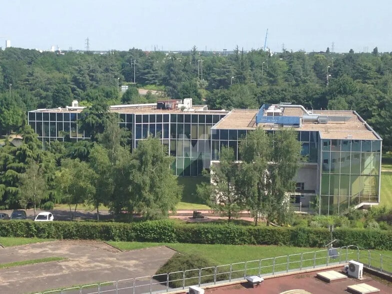 Office in Évry-Courcouronnes for lease - Building Photo - Image 1 of 14