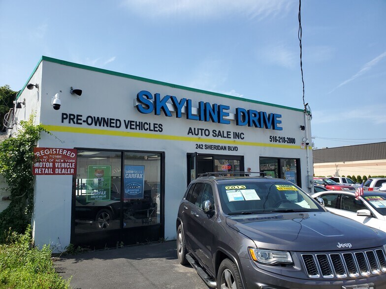 242 Sheridan Blvd, Inwood, NY à louer - Photo du bâtiment - Image 2 de 2