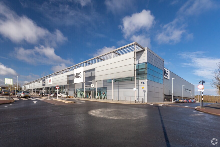 1-8 Stadium Way W, Milton Keynes à louer - Photo principale - Image 1 de 10