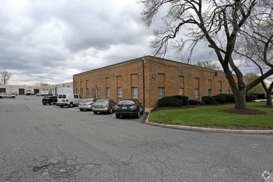 777 Henderson Blvd S, Folcroft, PA à louer - Photo du bâtiment - Image 2 de 5