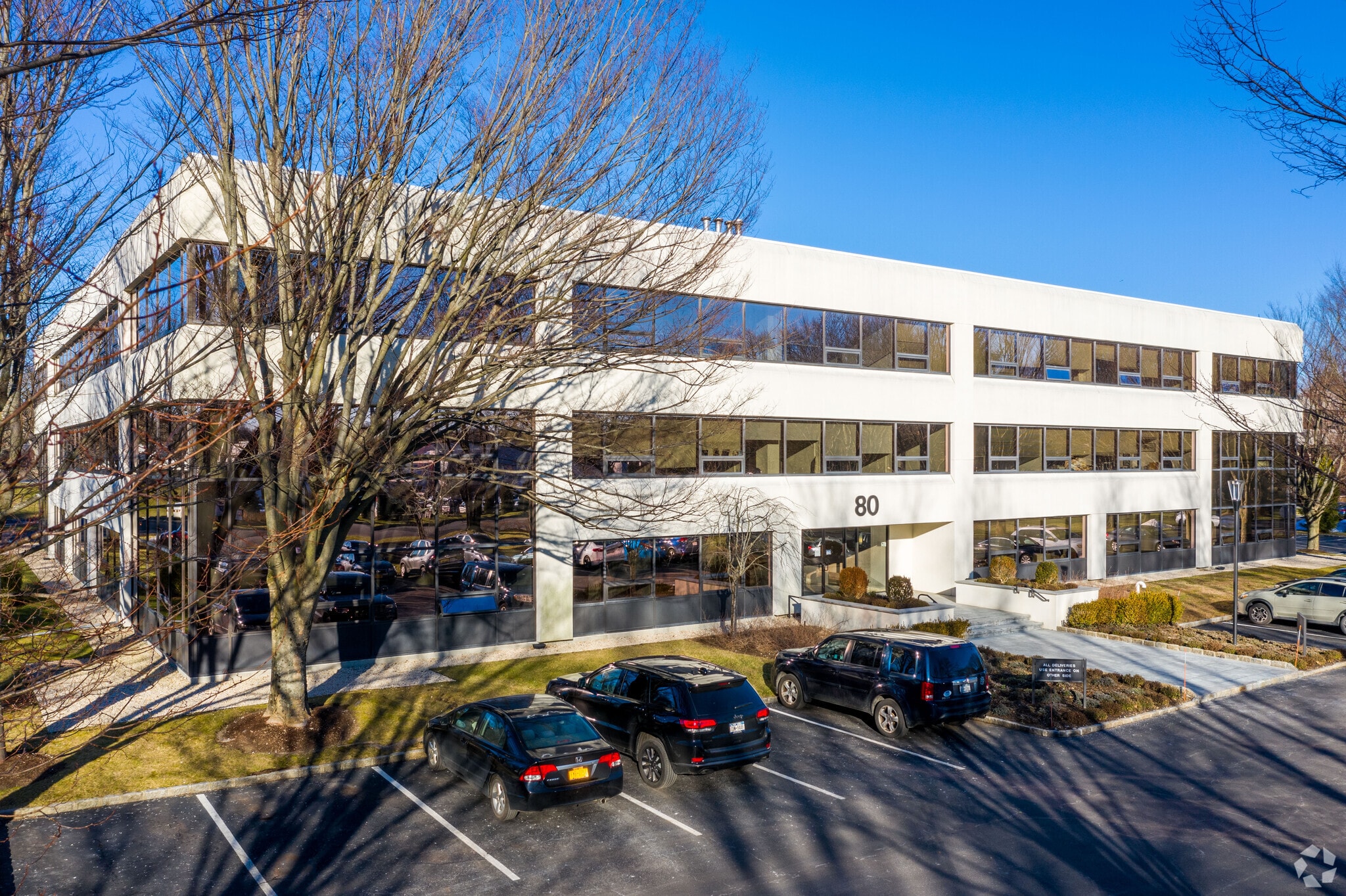 80 Business Park Dr, Armonk, NY for lease Building Photo- Image 1 of 6