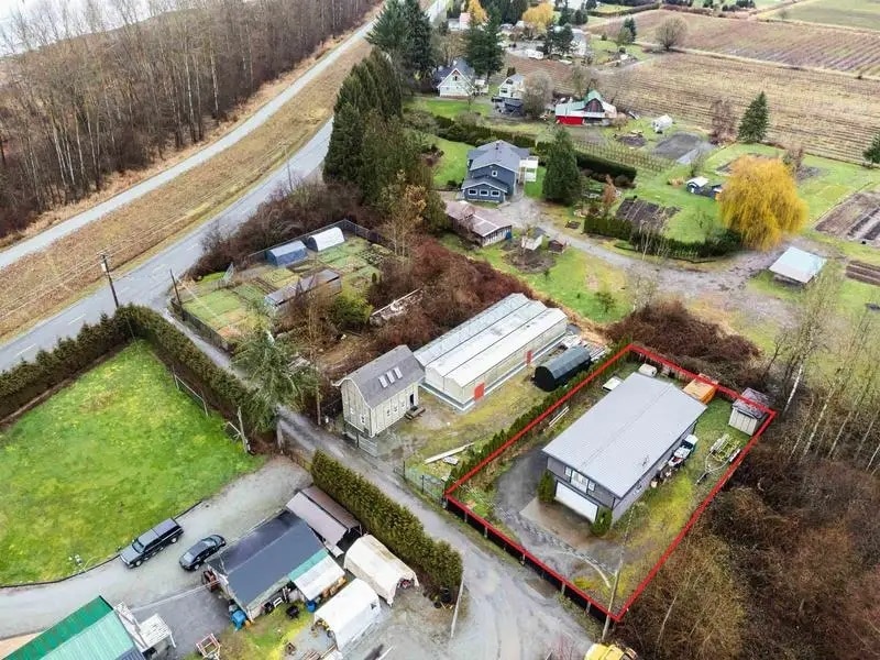 17440 Kennedy Rd, Pitt Meadows, BC for sale Primary Photo- Image 1 of 1