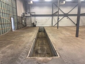 819 St J.-Ambroise-Craig, Lévis, QC for lease Interior Photo- Image 2 of 3